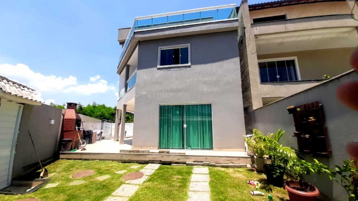 Casa à venda com 3 quartos, 300m² - Foto 7