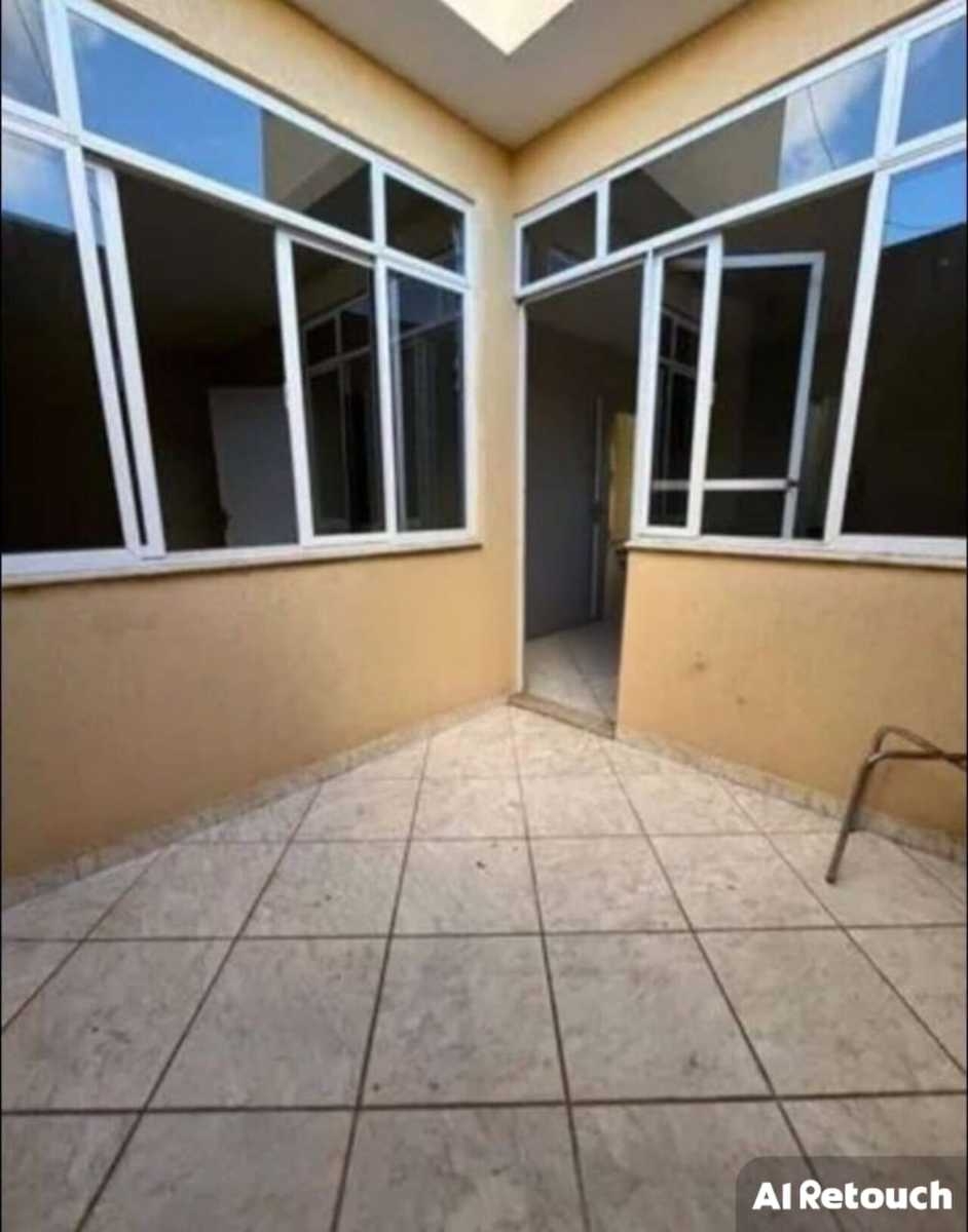 Casa à venda com 3 quartos, 220m² - Foto 17