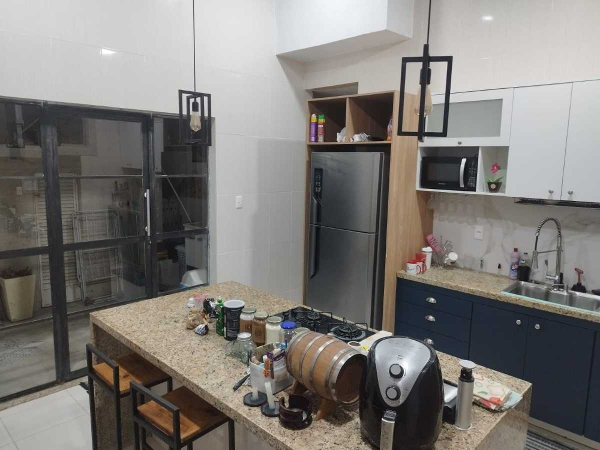 Casa à venda com 5 quartos, 383m² - Foto 10