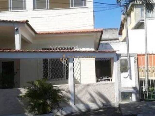 #Real697 - Casa Duplex para Venda em Rio de Janeiro - RJ