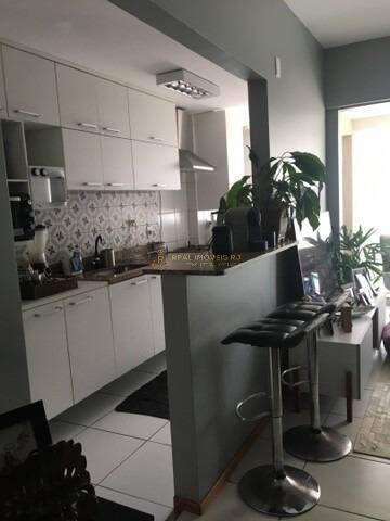 Apartamento à venda com 3 quartos, 70m² - Foto 19