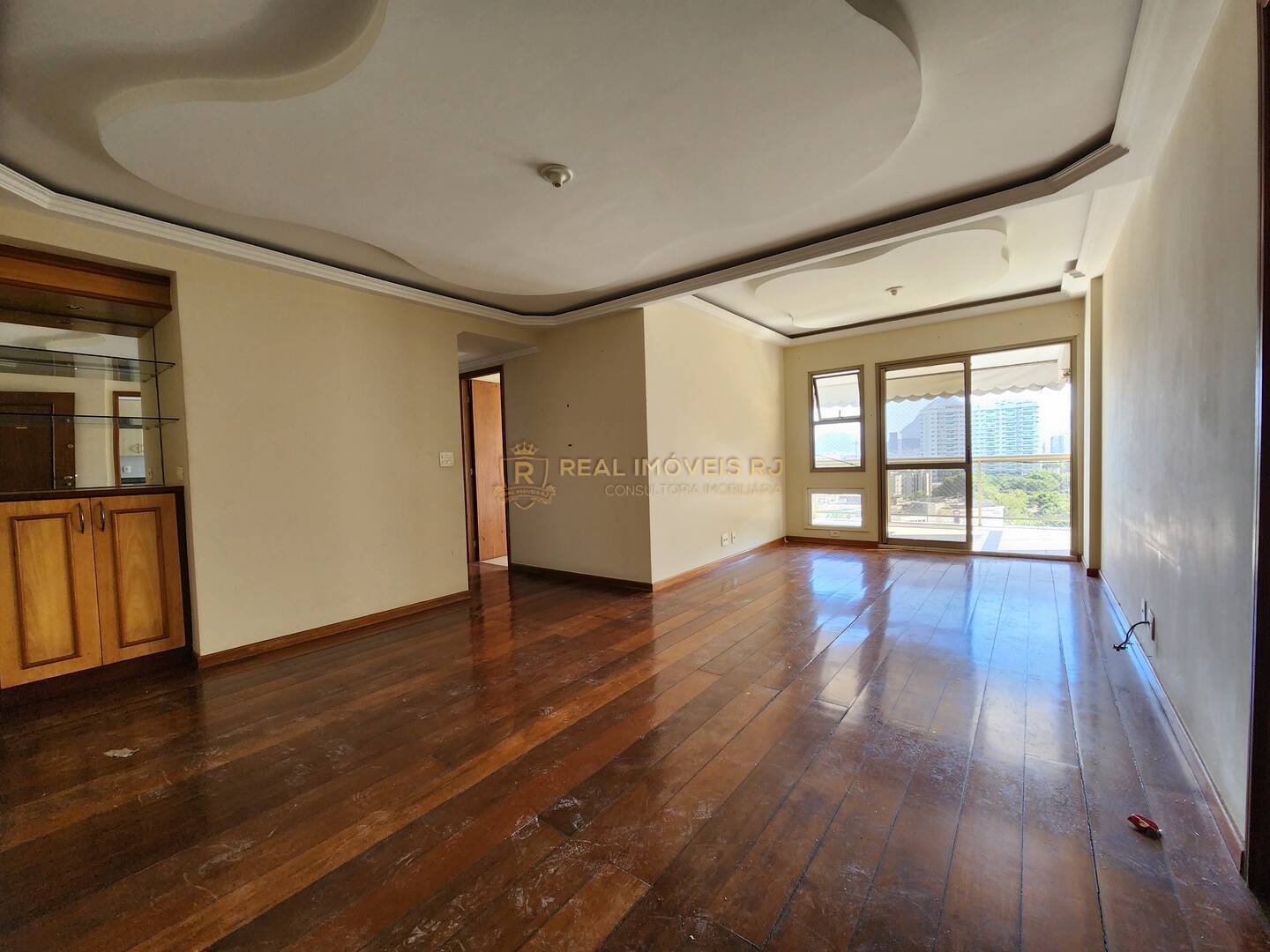 Apartamento à venda com 3 quartos, 116m² - Foto 2