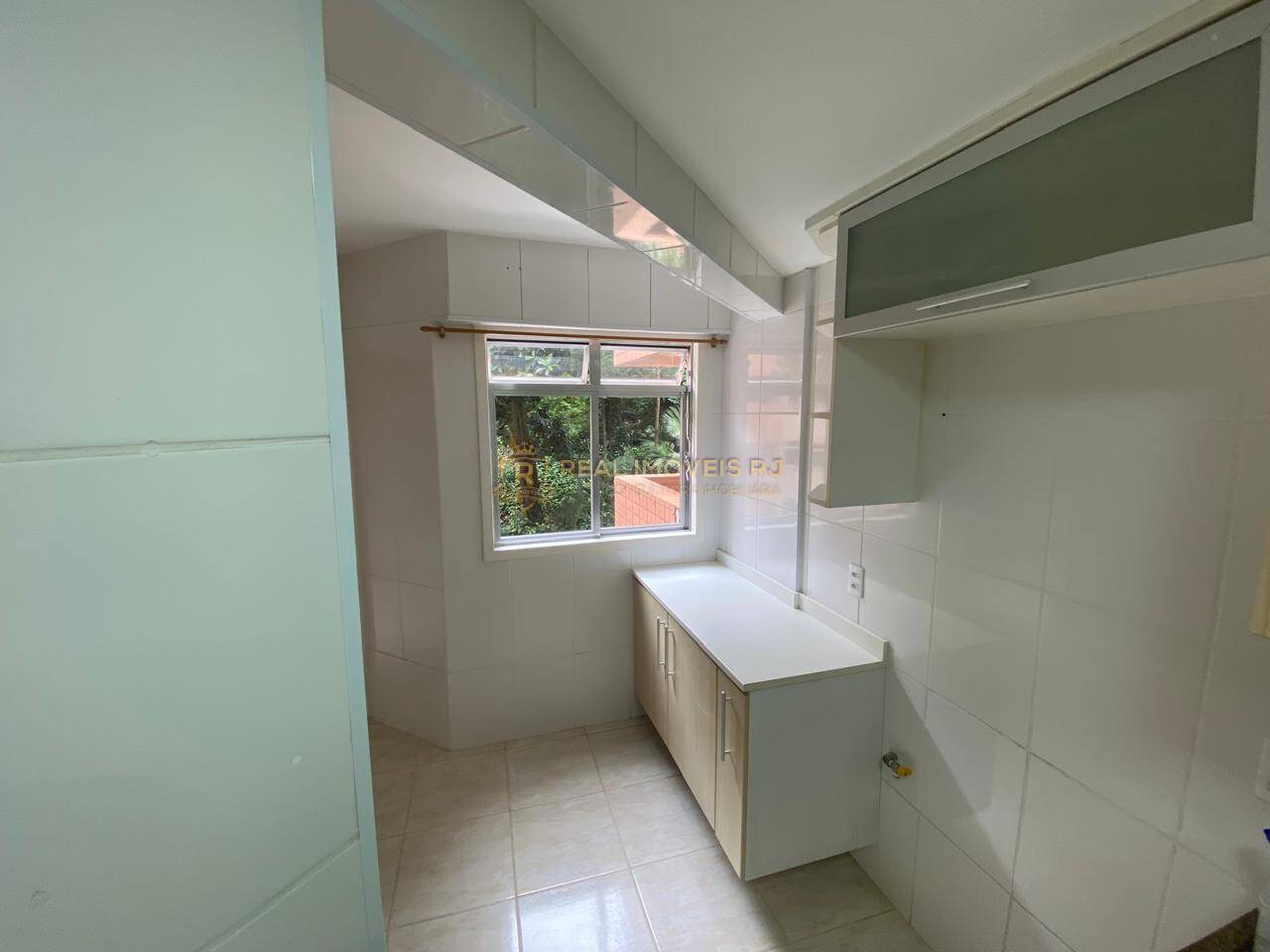 Apartamento à venda com 2 quartos, 76m² - Foto 9