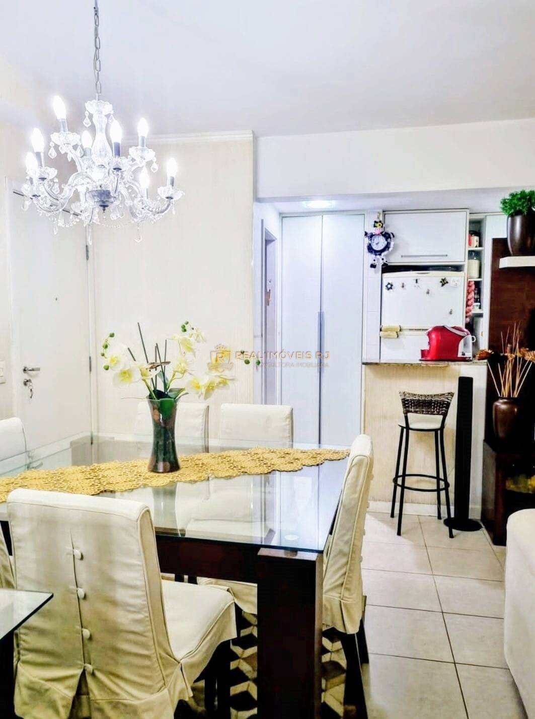 Apartamento à venda com 2 quartos, 78m² - Foto 4