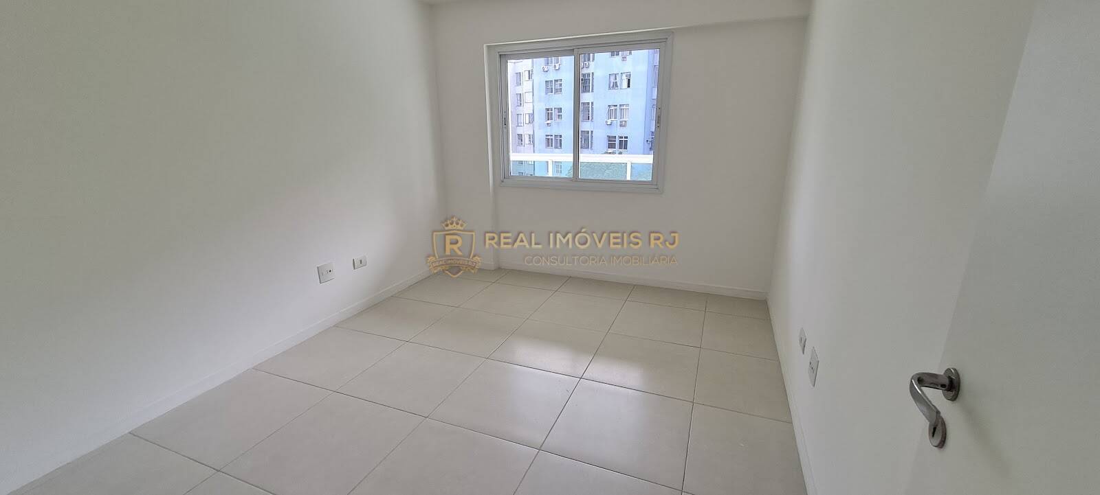 Apartamento à venda com 3 quartos, 97m² - Foto 7