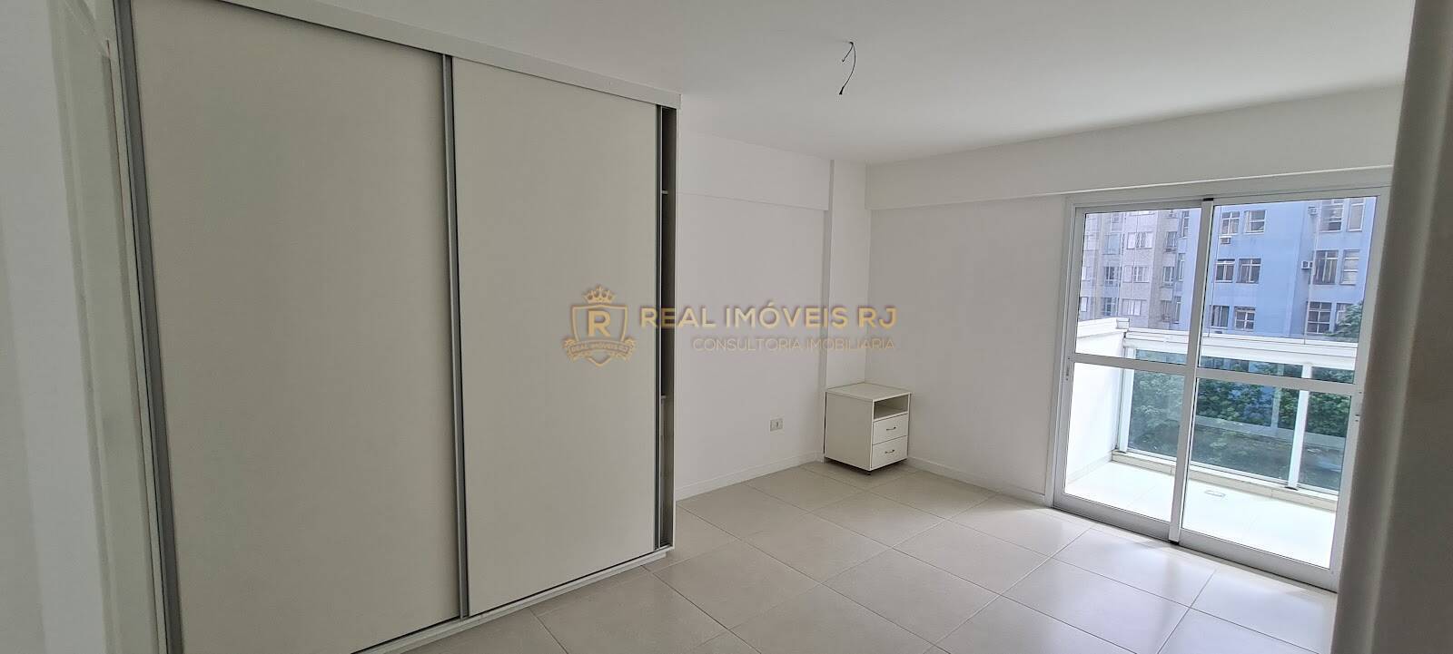 Apartamento à venda com 3 quartos, 94m² - Foto 10