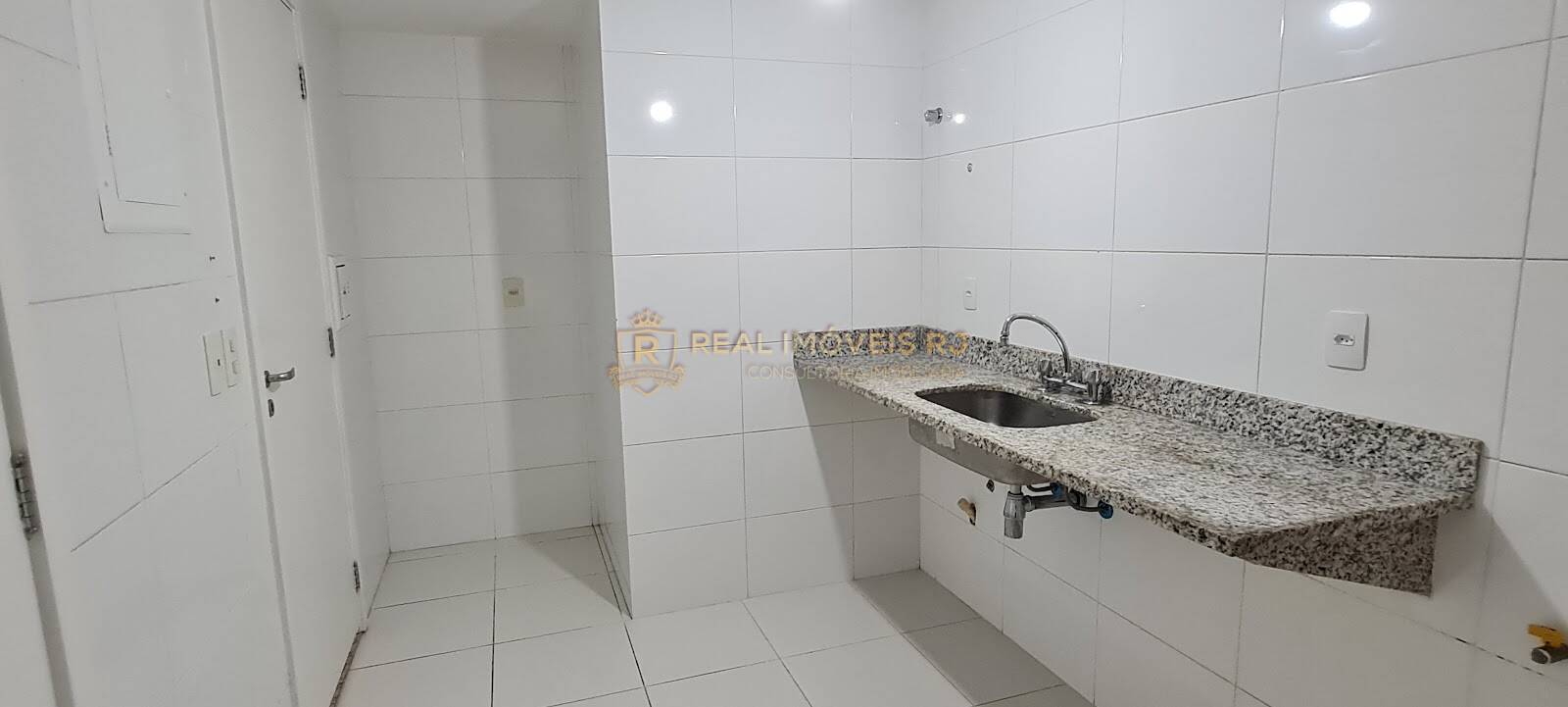 Apartamento à venda com 3 quartos, 94m² - Foto 13