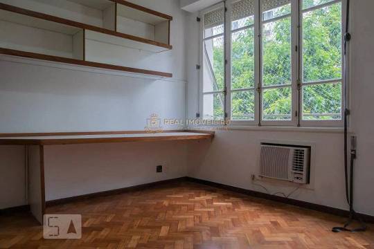 Apartamento à venda com 4 quartos, 220m² - Foto 4