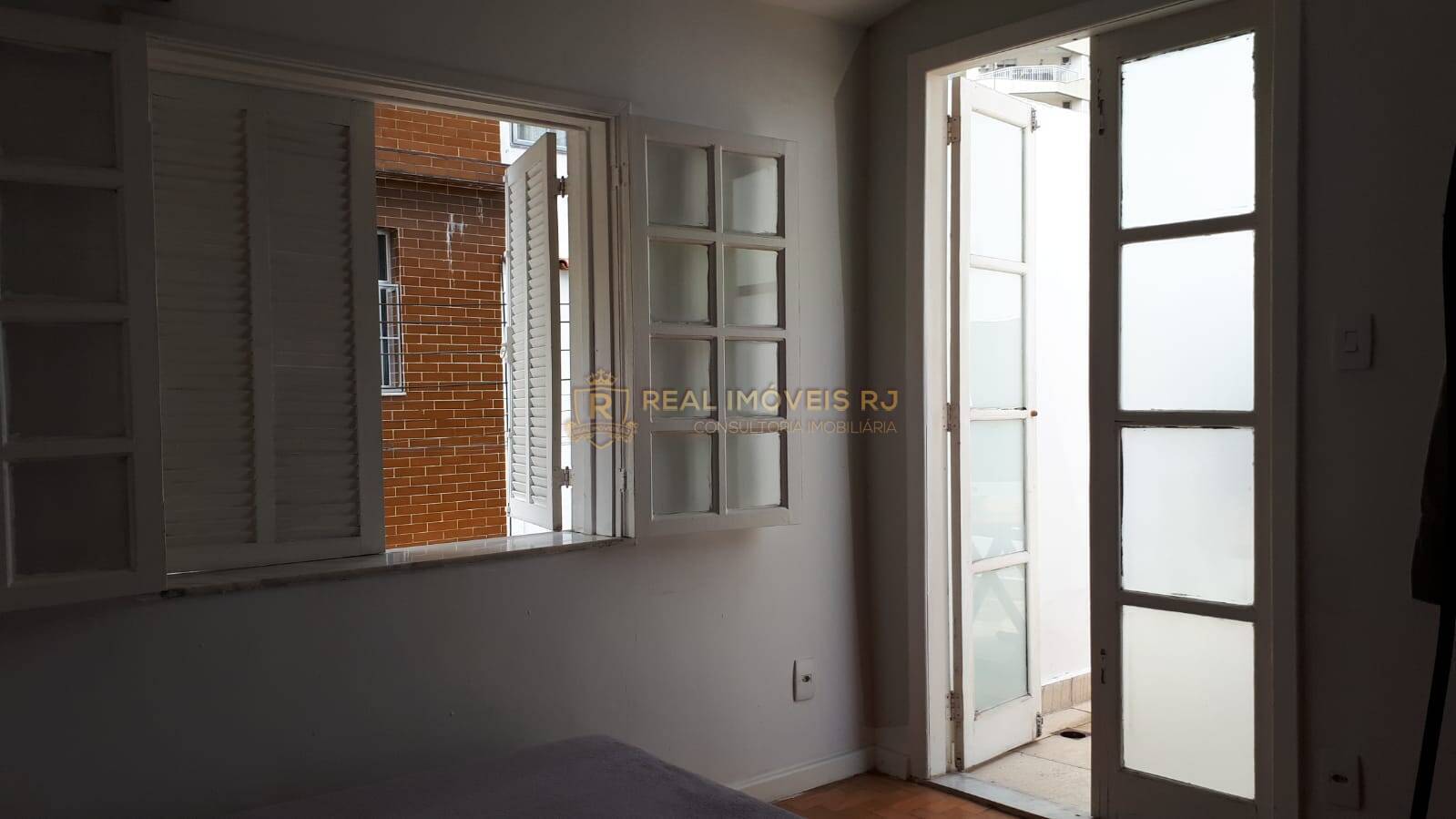 Casa à venda com 3 quartos, 190m² - Foto 9