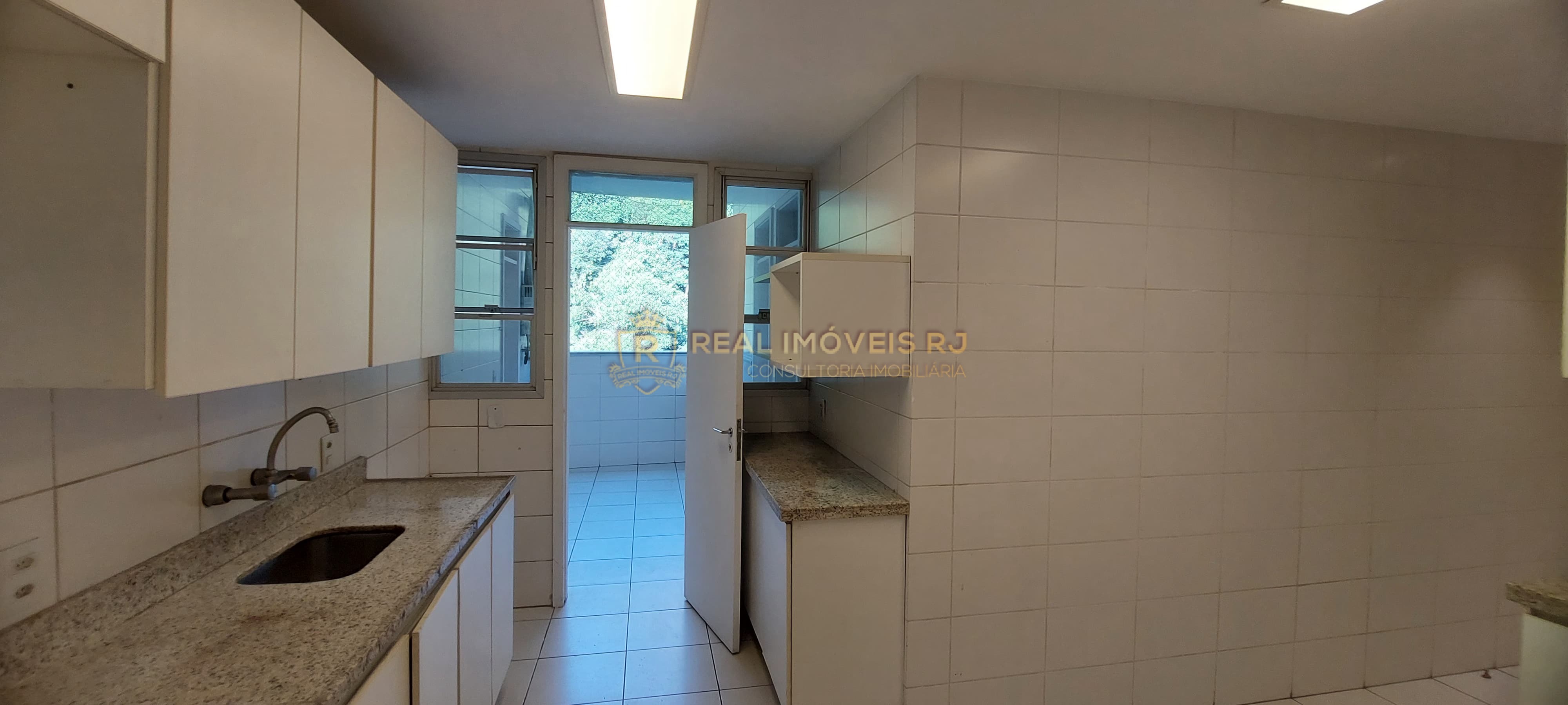 Apartamento à venda com 4 quartos, 200m² - Foto 8