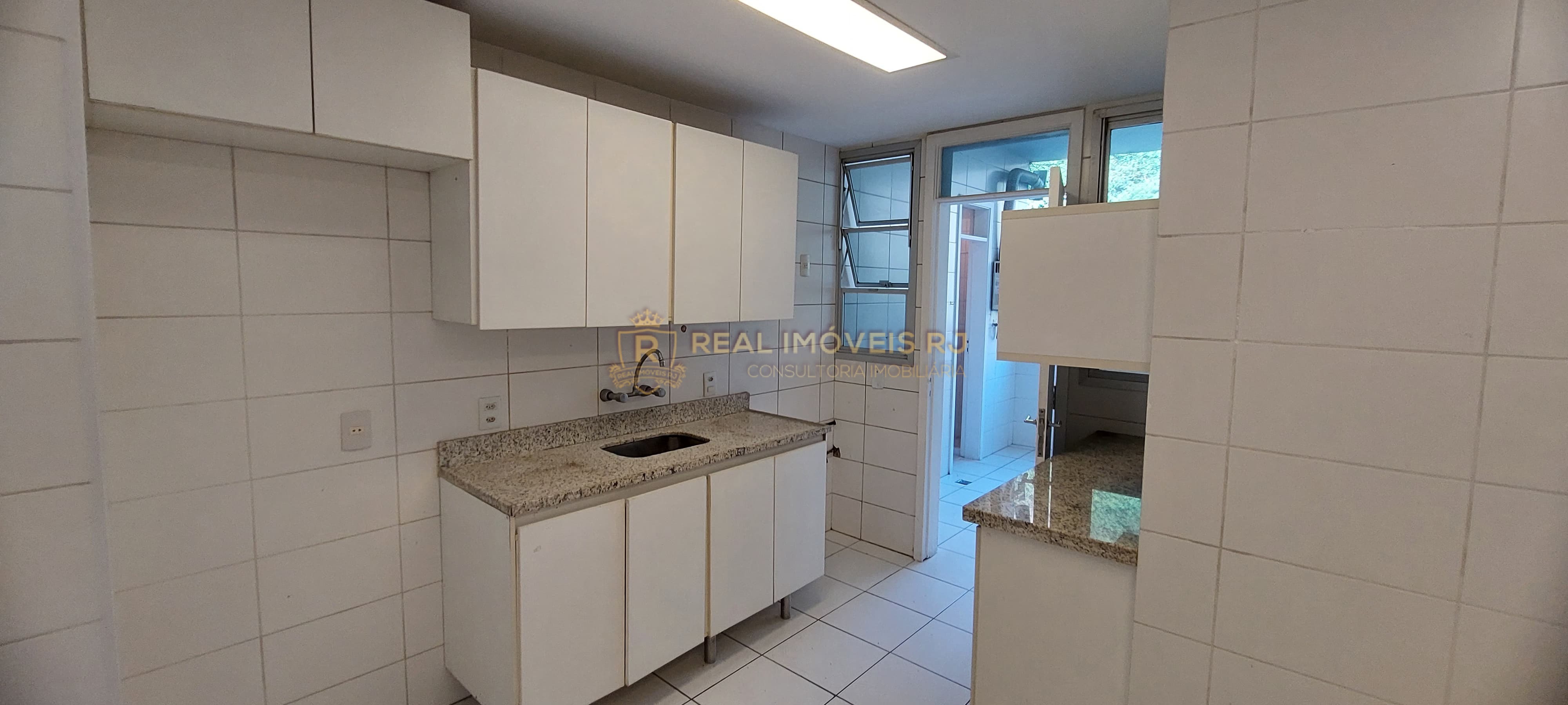 Apartamento à venda com 4 quartos, 200m² - Foto 9