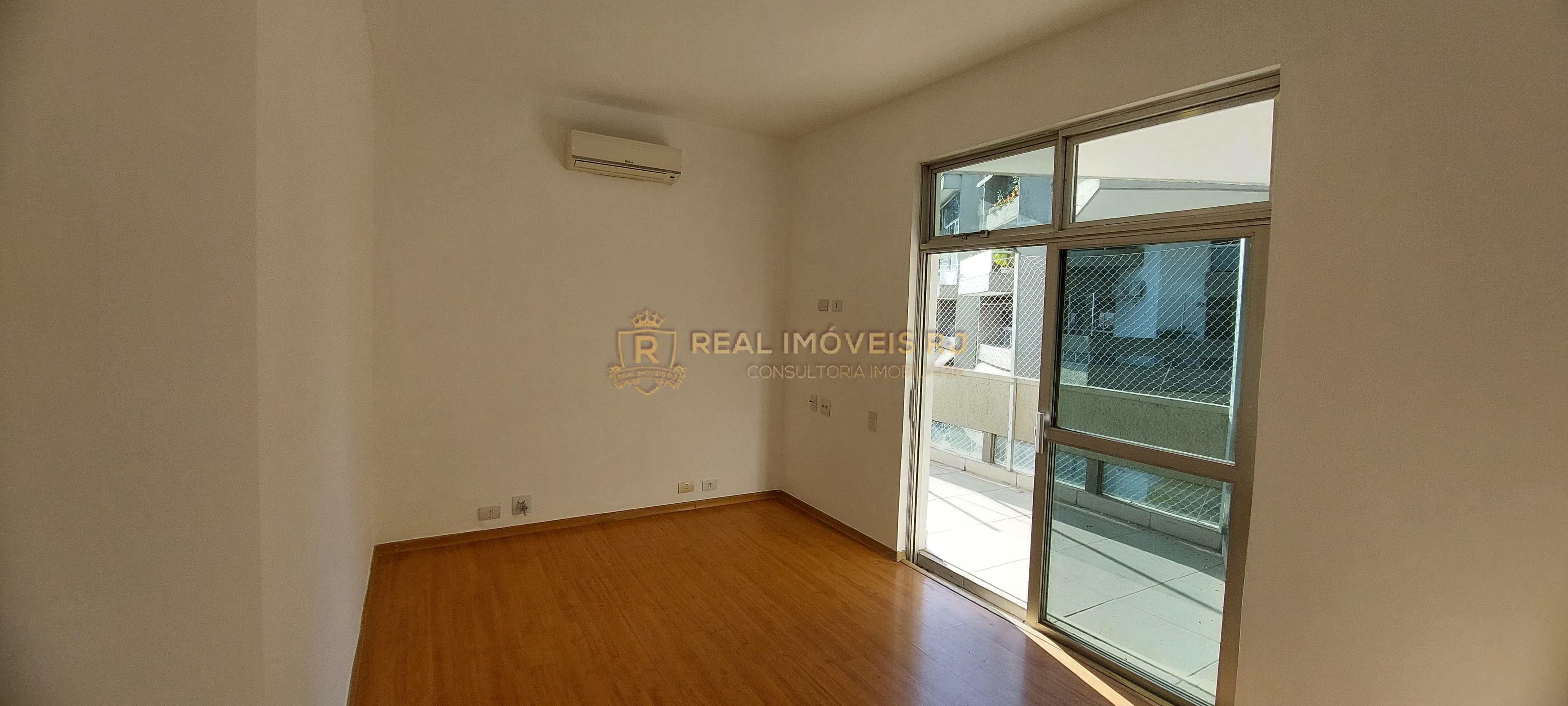 Apartamento à venda com 4 quartos, 200m² - Foto 13