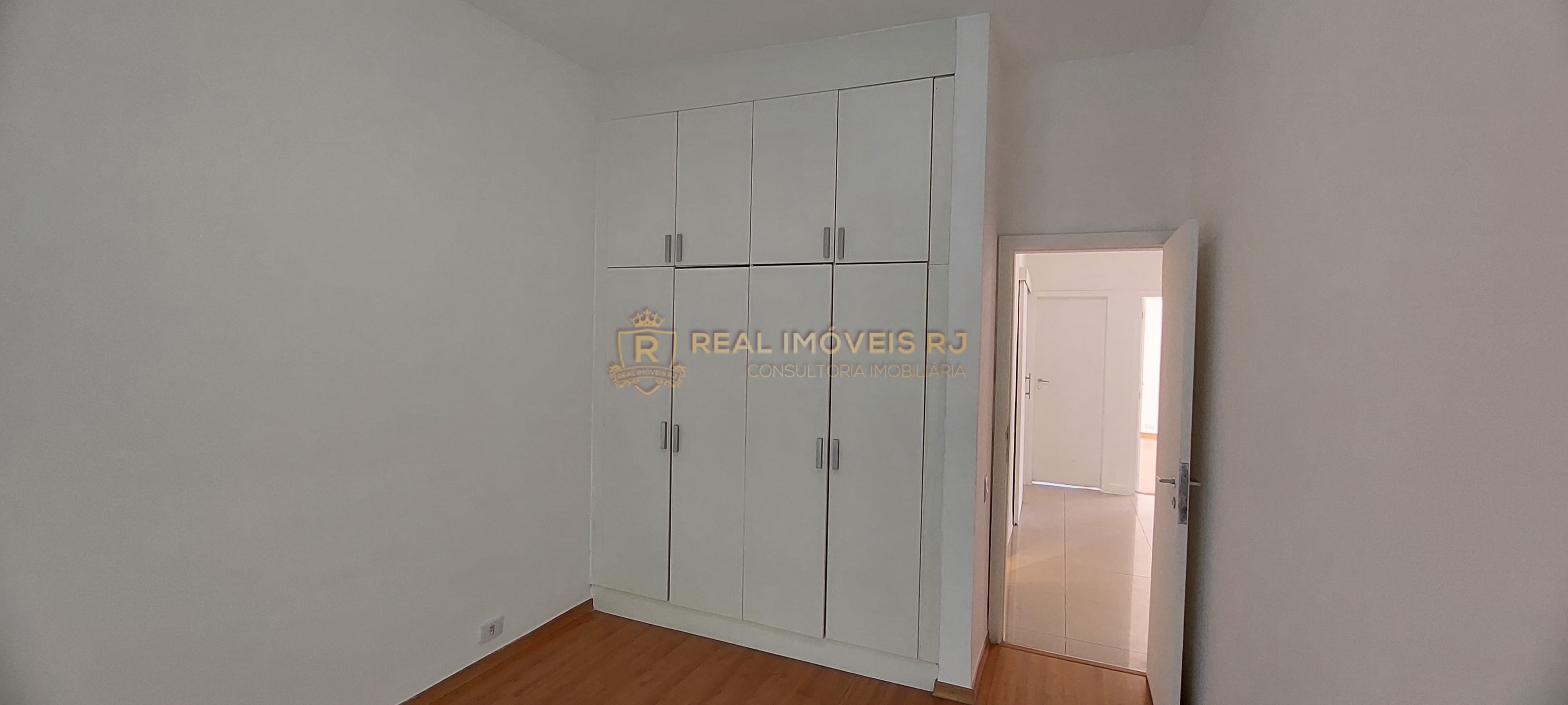 Apartamento à venda com 4 quartos, 200m² - Foto 19