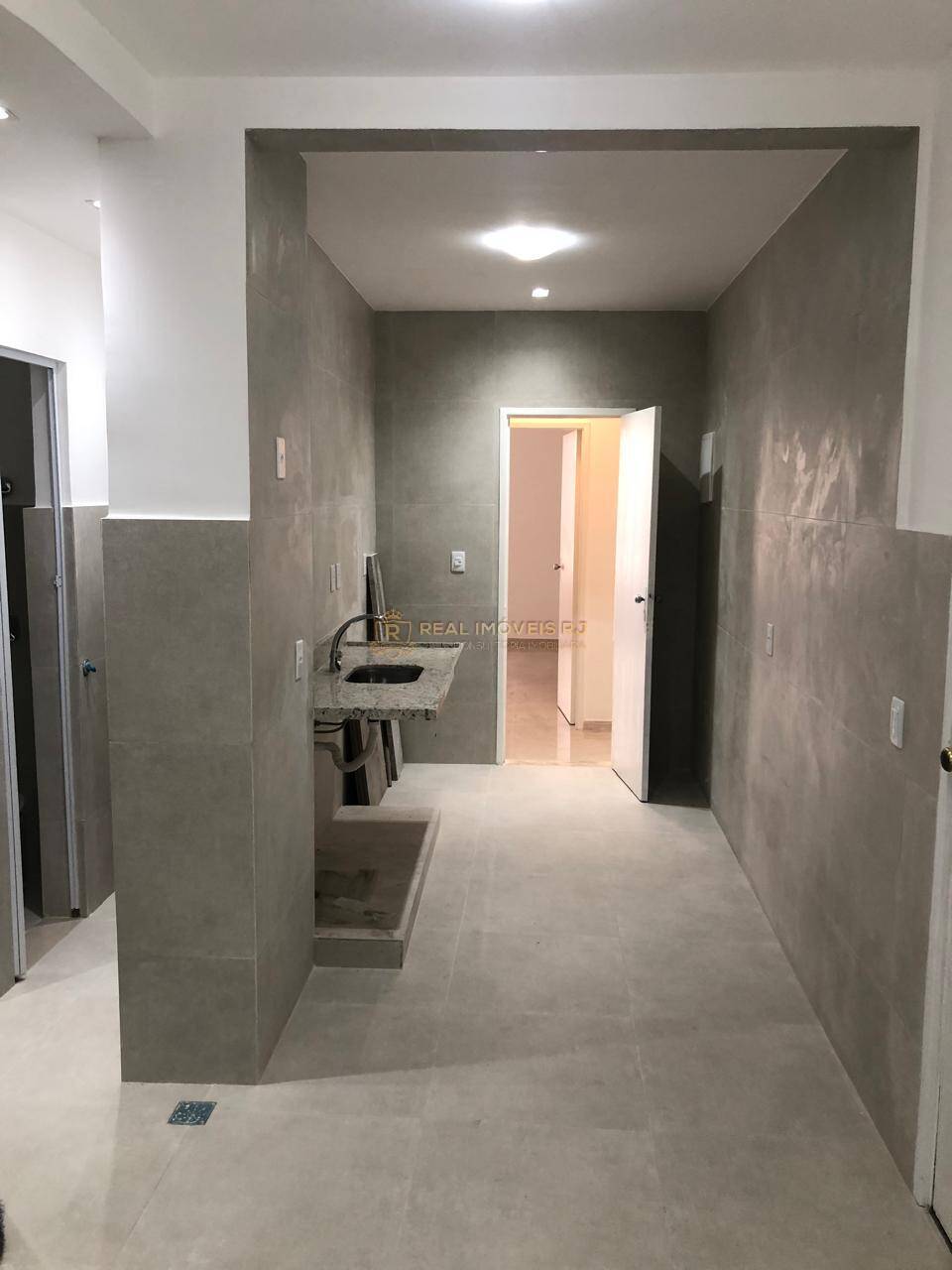 Apartamento à venda com 2 quartos, 72m² - Foto 2