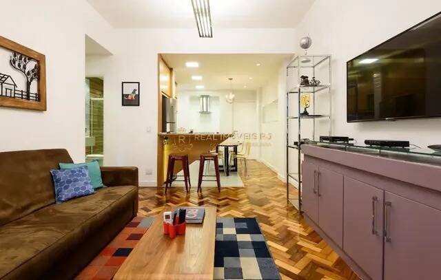 Apartamento à venda com 3 quartos, 91m² - Foto 2