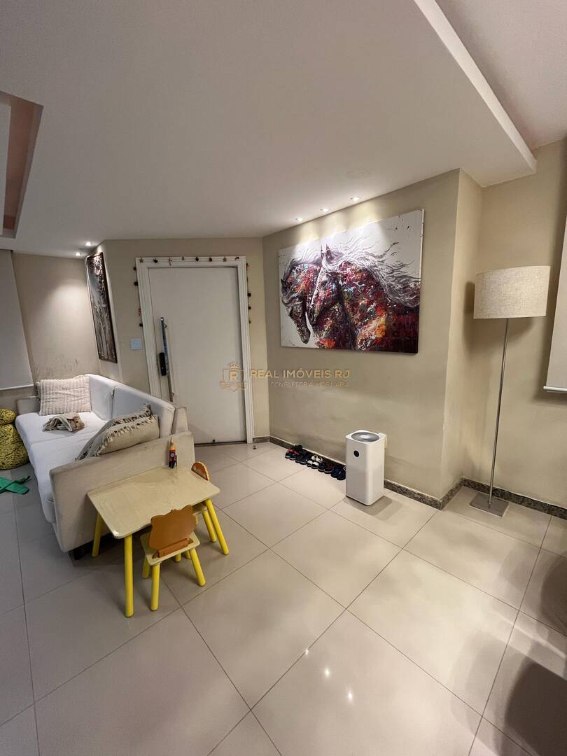 Casa à venda com 4 quartos, 200m² - Foto 10