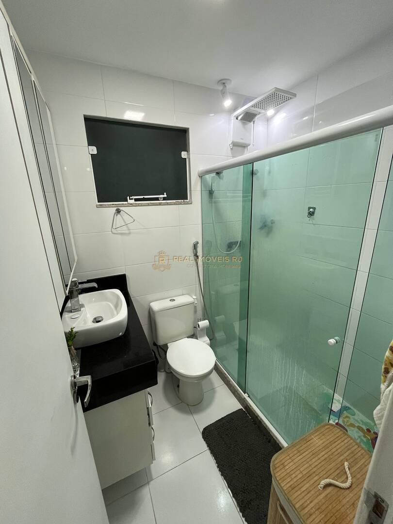 Casa à venda com 4 quartos, 200m² - Foto 32