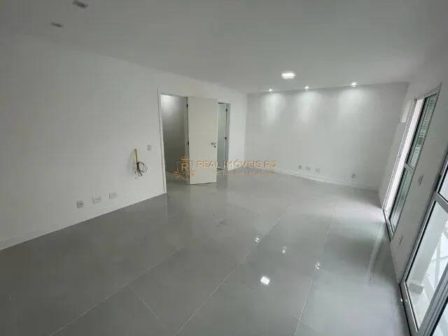 Casa à venda com 5 quartos, 226m² - Foto 1