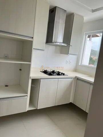 Casa à venda com 3 quartos, 233m² - Foto 4