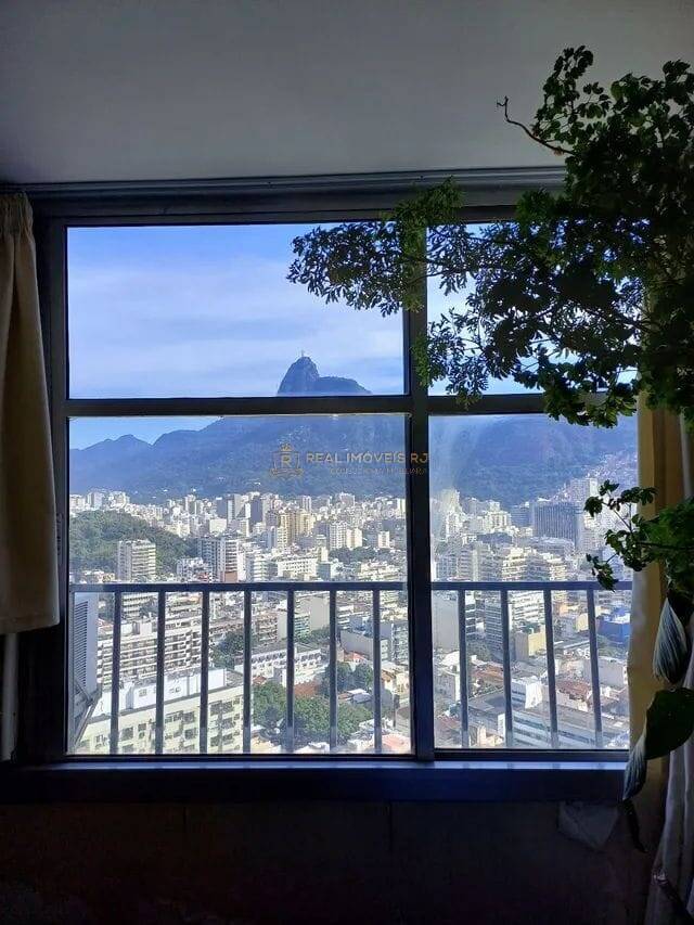 Apartamento à venda com 3 quartos, 100m² - Foto 2