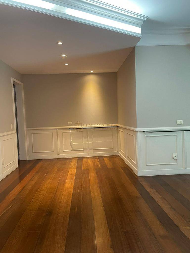 Apartamento à venda com 4 quartos, 210m² - Foto 2