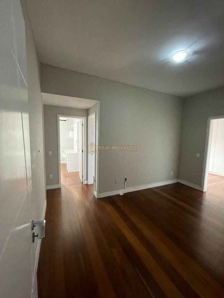 Apartamento à venda com 4 quartos, 210m² - Foto 3