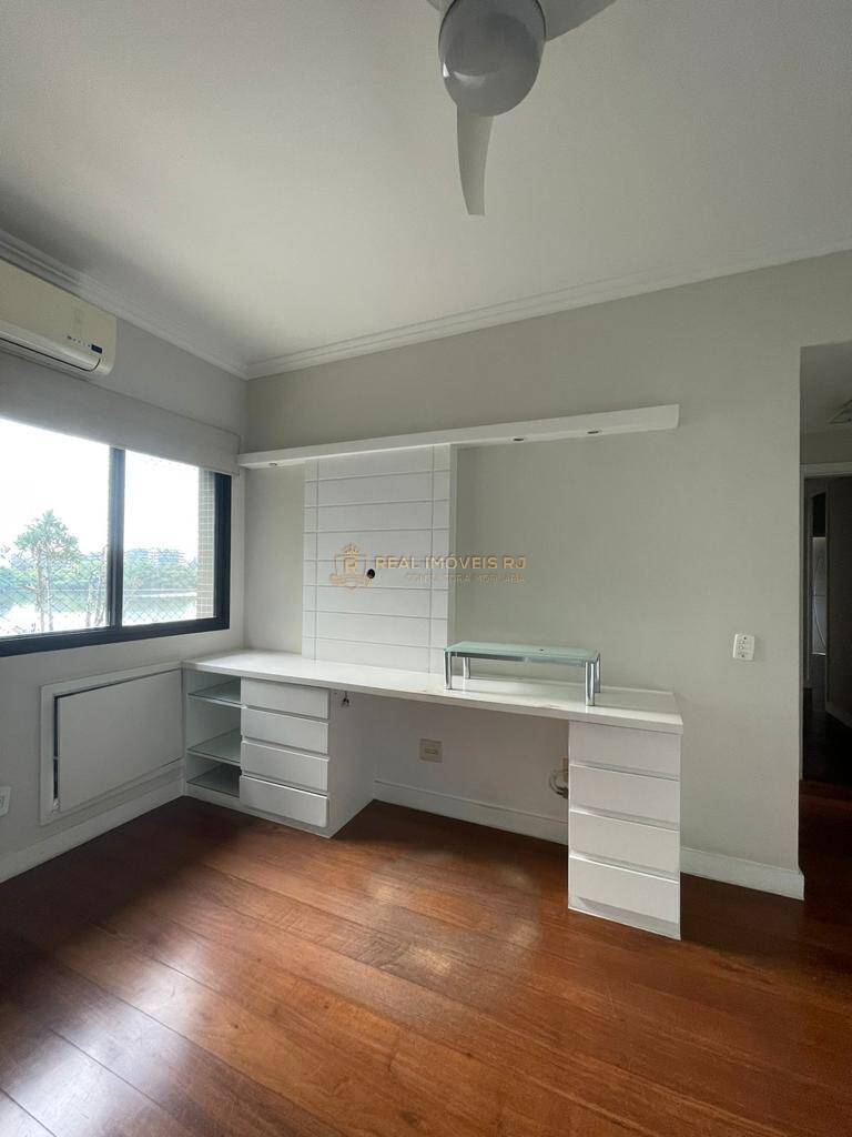 Apartamento à venda com 4 quartos, 210m² - Foto 8