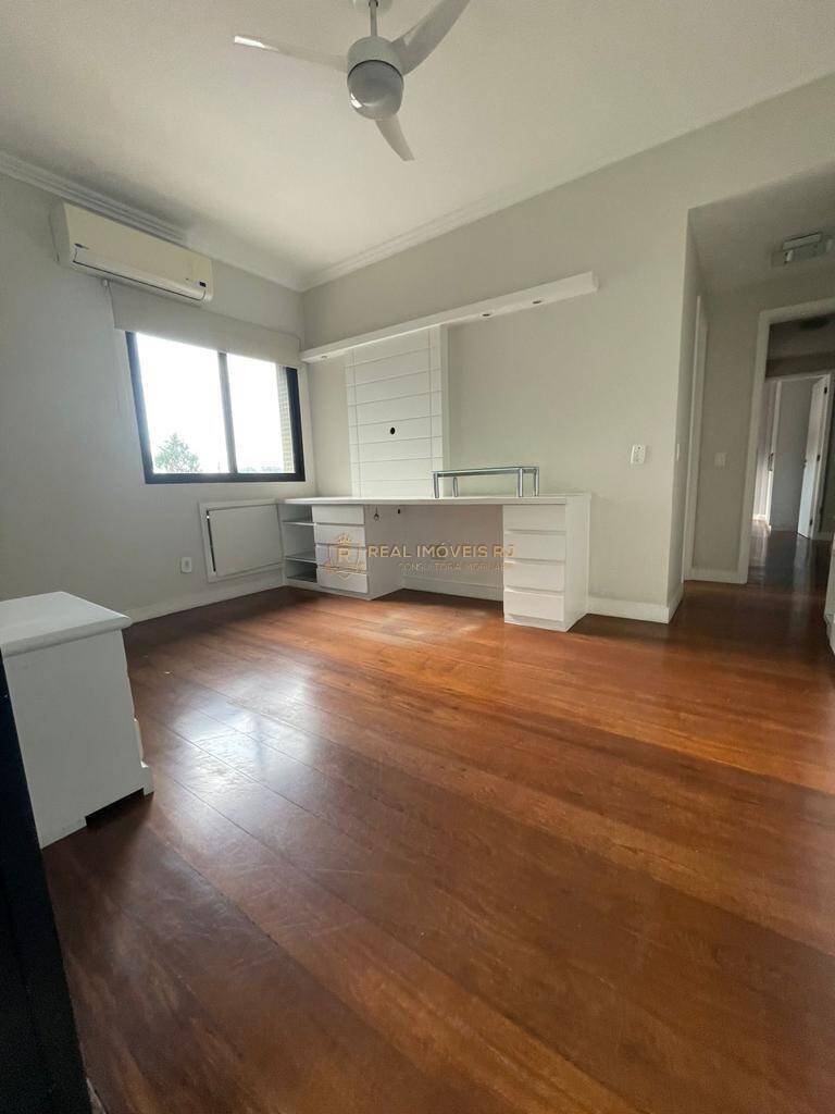 Apartamento à venda com 4 quartos, 210m² - Foto 11