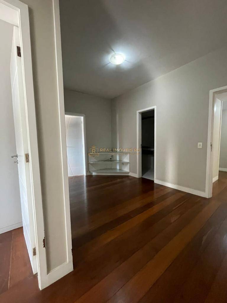 Apartamento à venda com 4 quartos, 210m² - Foto 13