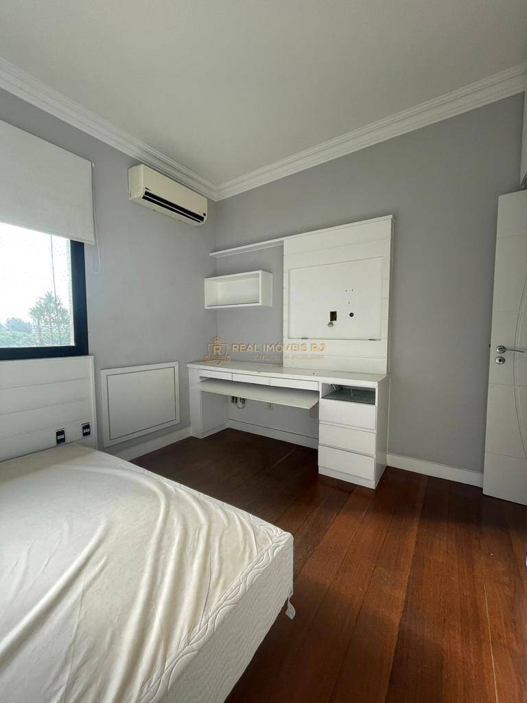 Apartamento à venda com 4 quartos, 210m² - Foto 15