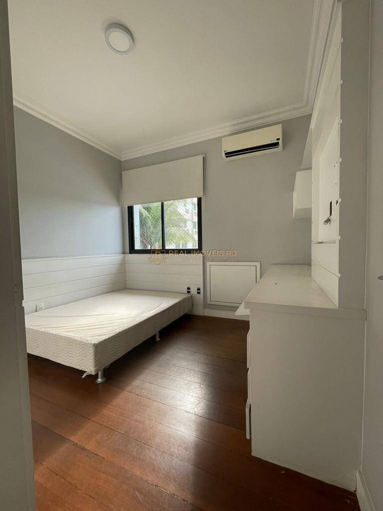 Apartamento à venda com 4 quartos, 210m² - Foto 16