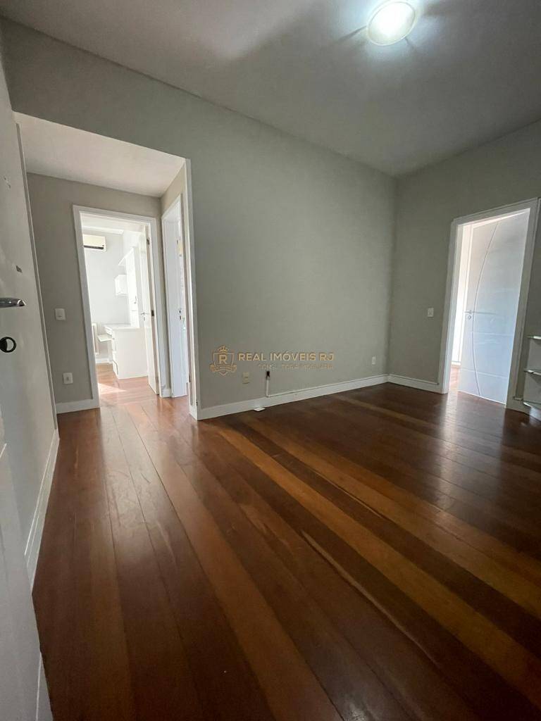 Apartamento à venda com 4 quartos, 210m² - Foto 21