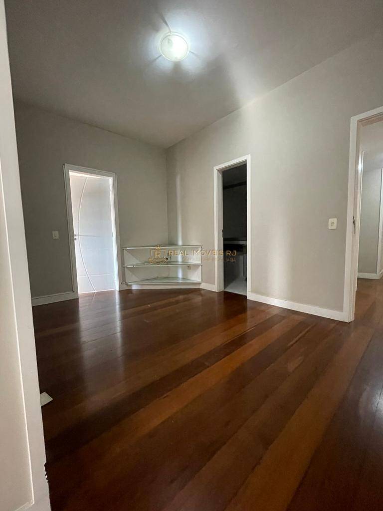 Apartamento à venda com 4 quartos, 210m² - Foto 19