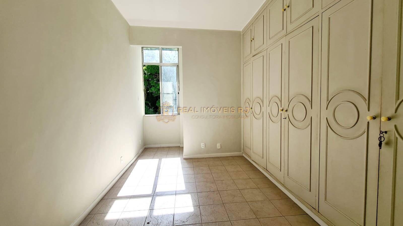 Apartamento à venda com 3 quartos, 100m² - Foto 19