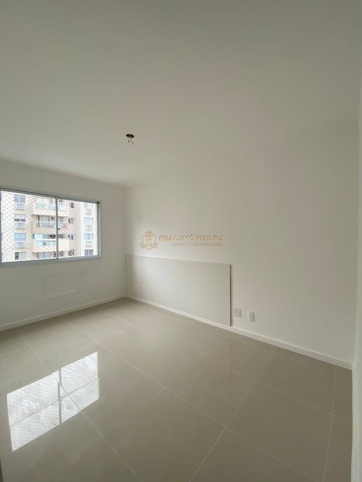 Apartamento à venda com 2 quartos, 60m² - Foto 3