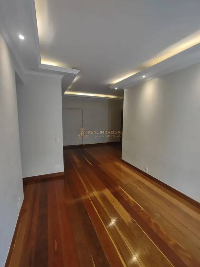 Apartamento à venda com 2 quartos, 75m² - Foto 3