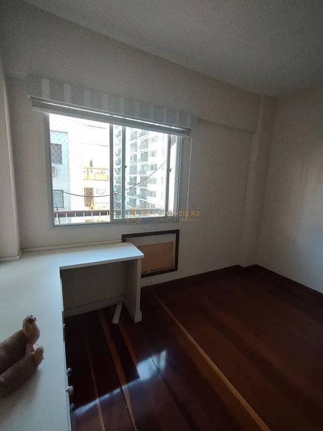 Apartamento à venda com 2 quartos, 75m² - Foto 5