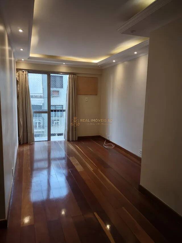 Apartamento à venda com 2 quartos, 75m² - Foto 7