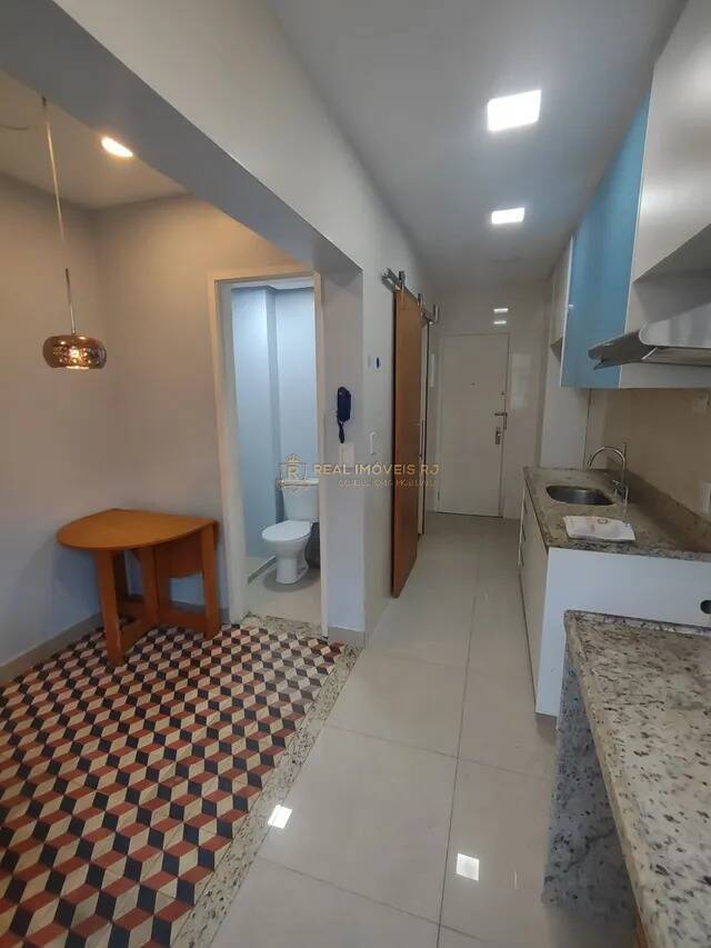 Apartamento à venda com 2 quartos, 75m² - Foto 13