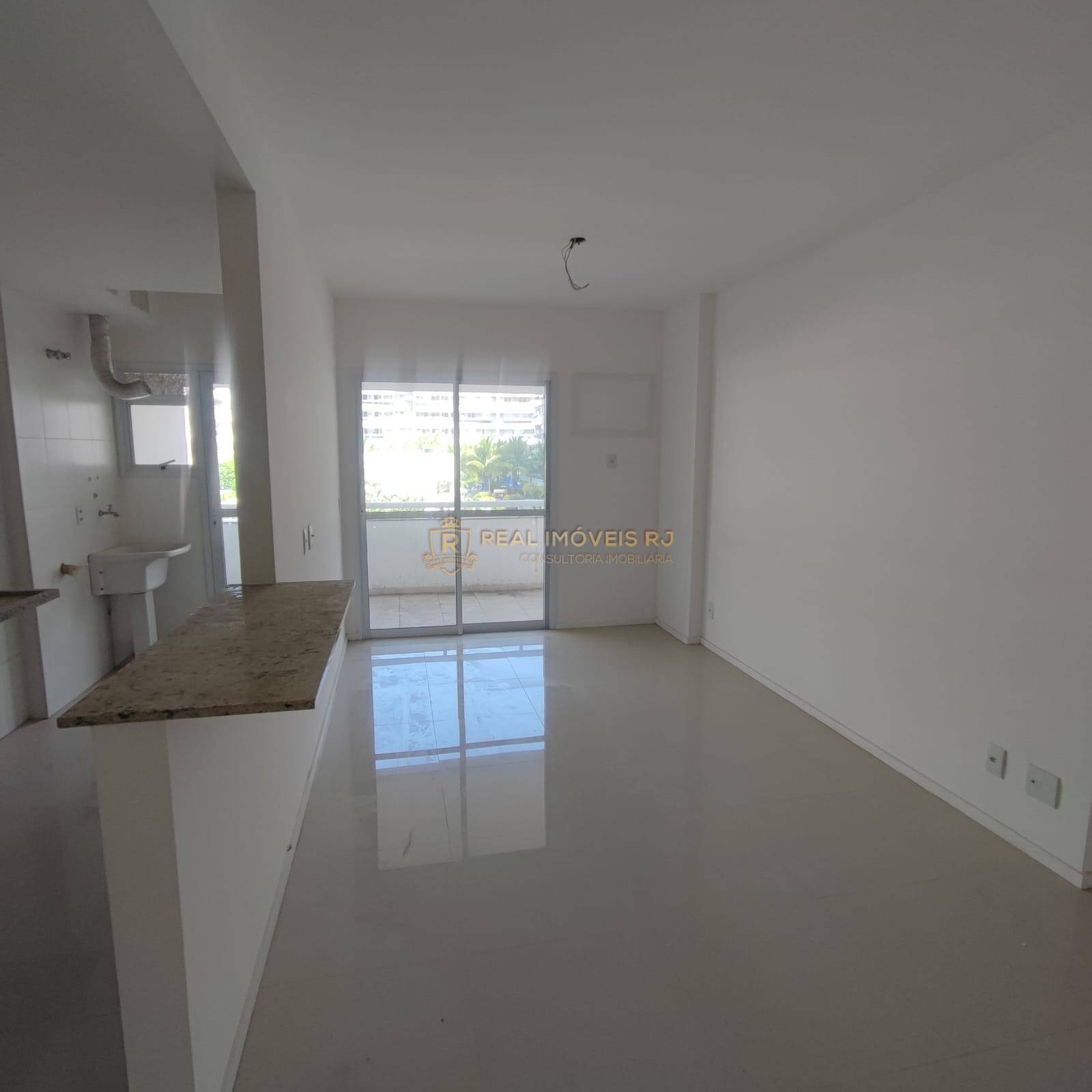 Apartamento à venda com 2 quartos, 75m² - Foto 1