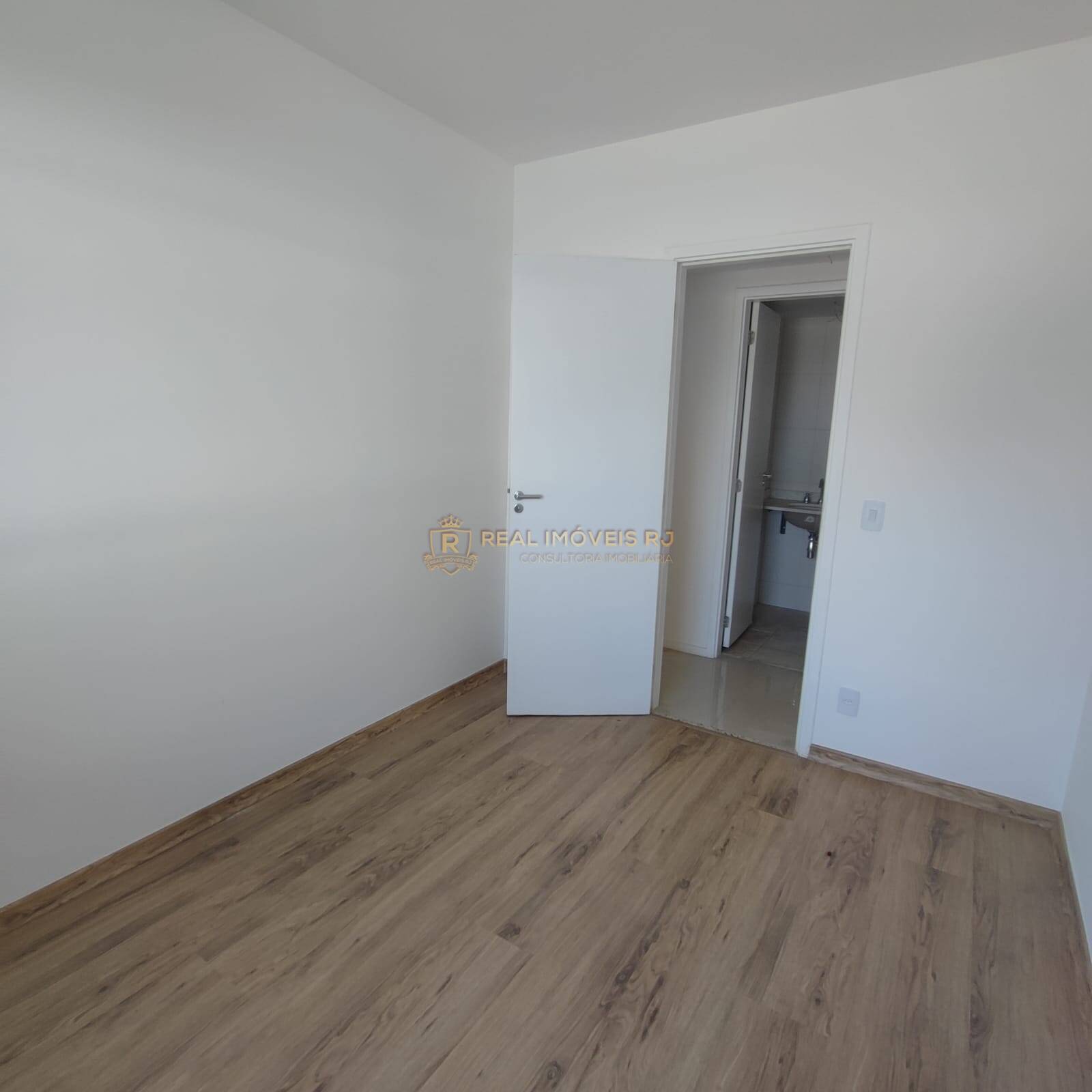 Apartamento à venda com 2 quartos, 75m² - Foto 18