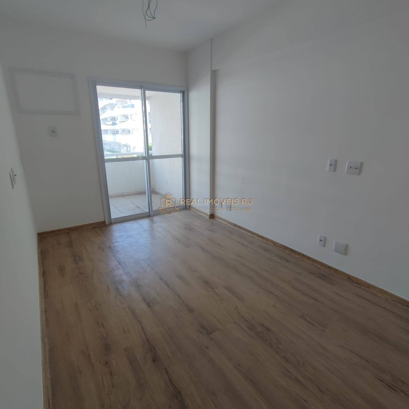 Apartamento à venda com 2 quartos, 75m² - Foto 17