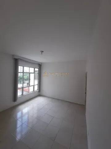 Apartamento à venda com 3 quartos, 76m² - Foto 2