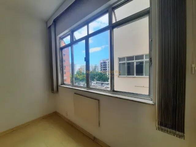 Apartamento à venda com 3 quartos, 76m² - Foto 9