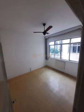 Apartamento à venda com 3 quartos, 76m² - Foto 1