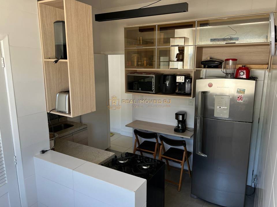 Apartamento à venda com 3 quartos, 120m² - Foto 2