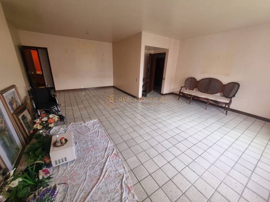 Apartamento à venda com 4 quartos, 148m² - Foto 2