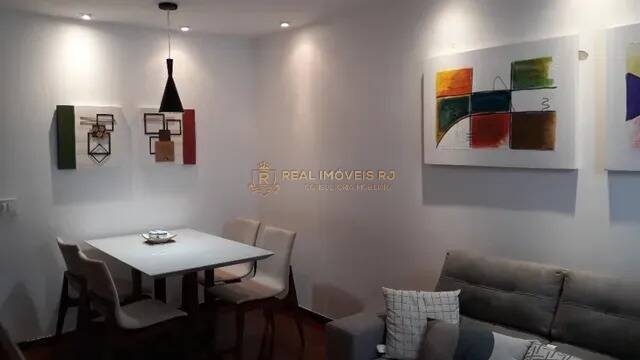 Apartamento à venda com 2 quartos, 70m² - Foto 3