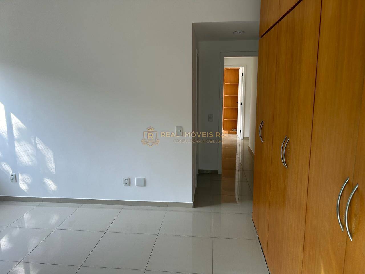 Apartamento à venda com 4 quartos, 210m² - Foto 14