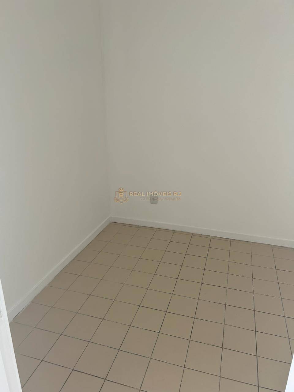 Apartamento à venda com 4 quartos, 210m² - Foto 13